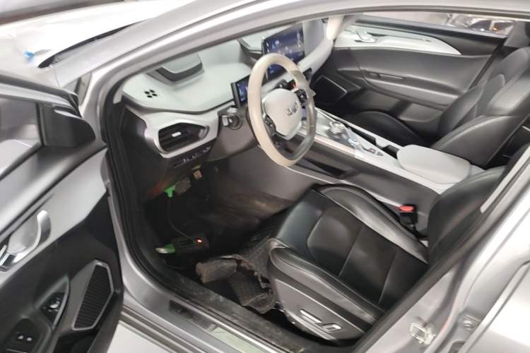 Used Geometry A 2019 High-Value Standard Range Cube Edition Driver Seat