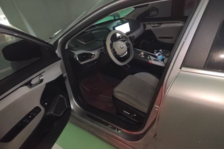 Used Geometry A 2019 High-Performance Standard Range Power Edition Driver Seat