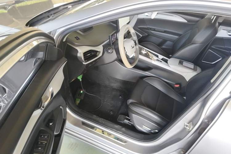 Used Geometry A 2019 High-Value Standard Range Cube Edition Driver Seat