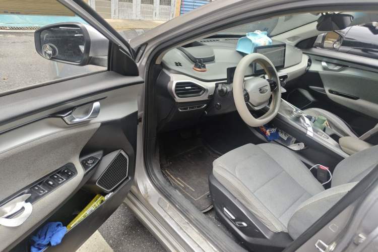 Used Geometry A 2019 High-Performance Standard Range Power Edition Driver Seat
