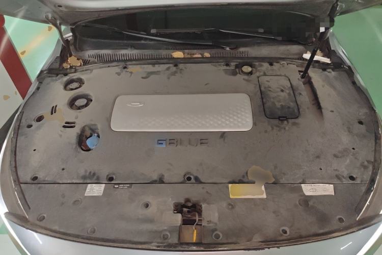 Used Geometry A 2019 High-Performance Standard Range Power Edition Engine Bay