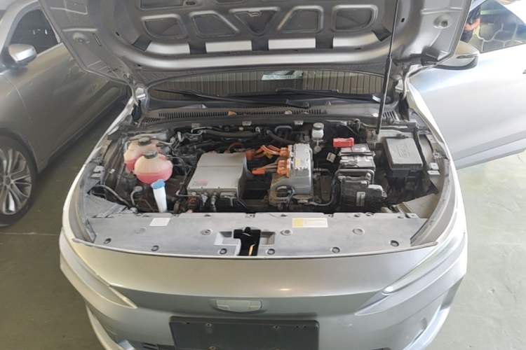 Used Geometry A 2019 High-Value Standard Range Cube Edition Engine Bay