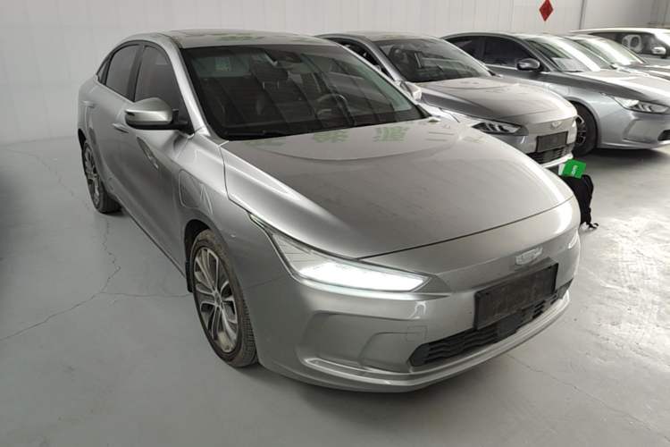 Used Geometry A 2019 High-Value Standard Range Cube Edition Front Right 45 Deg
