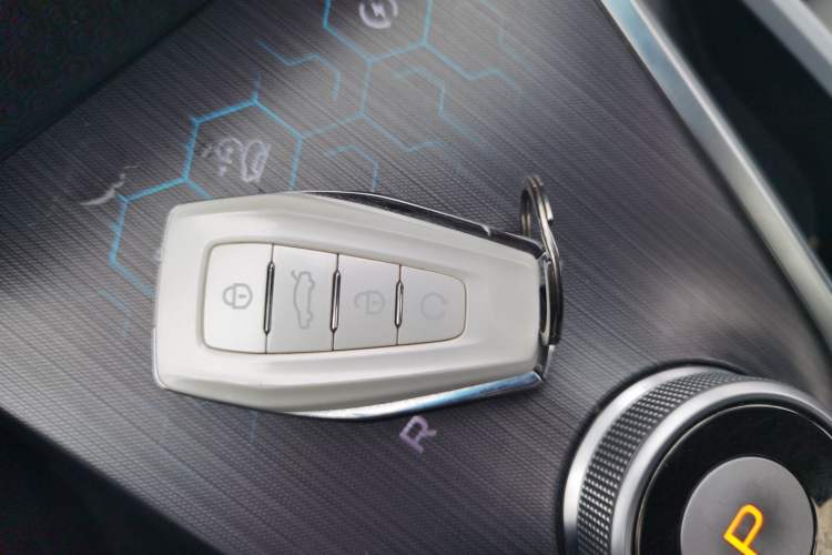 Used Geometry A 2019 Upgraded Model High-Performance Standard Range Power Cube Version Interior 1