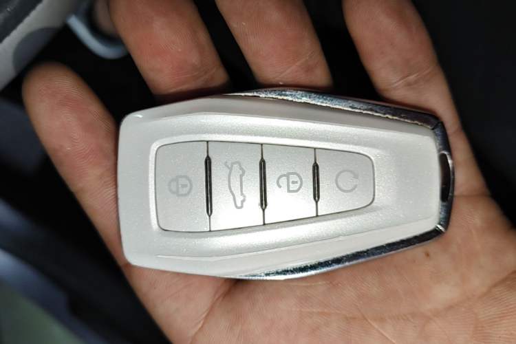 Used Geometry A 2019 High-Value Standard Range Cube Edition Interior 1