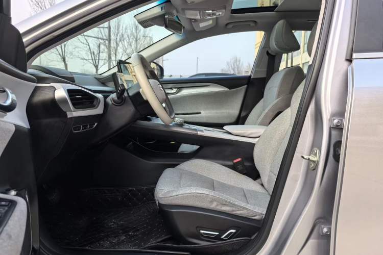Used Geometry A 2019 Upgraded Model High-Performance Standard Range Power Cube Version Interior 2