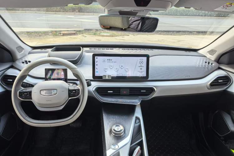 Used Geometry A 2019 Upgraded Model High-Performance Standard Range Power Cube Version Interior 4