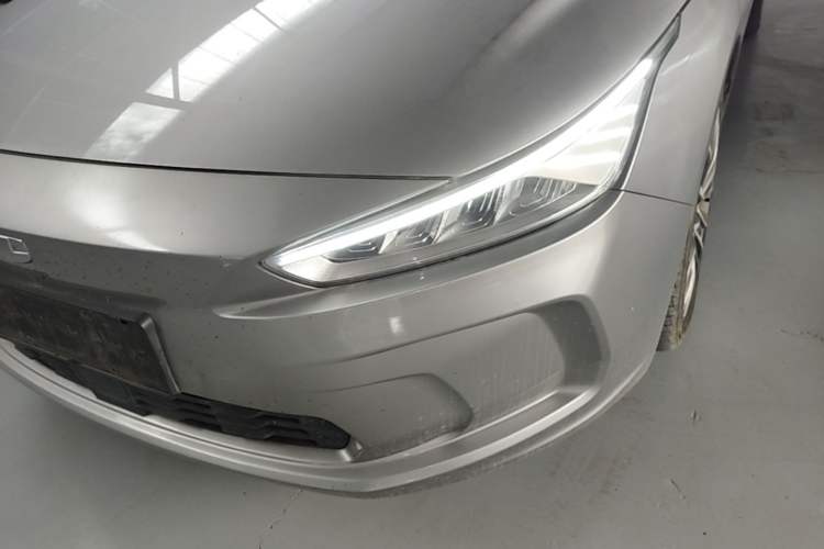 Used Geometry A 2019 High-Value Standard Range Cube Edition Left Front Headlight