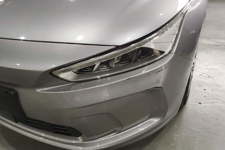 Used Geometry A 2019 High-Value Standard Range Cube Edition Left Front Headlight