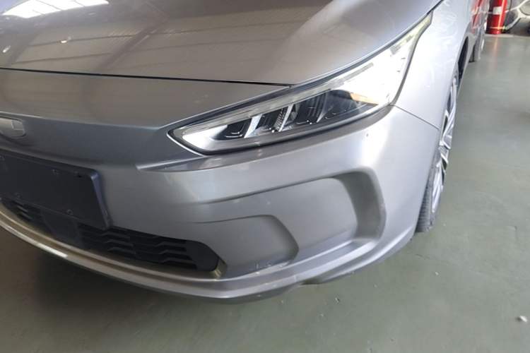 Used Geometry A 2019 High-Value Standard Range Cube Edition Left Front Headlight