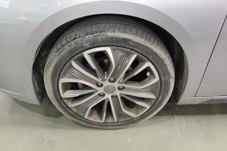 Used Geometry A 2019 High-Value Standard Range Cube Edition Left Front Wheel Hub