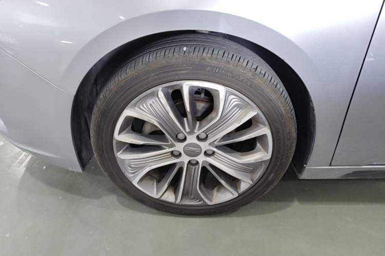 Used Geometry A 2019 High-Value Standard Range Cube Edition Left Front Wheel Hub