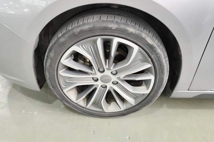 Used Geometry A 2019 High-Value Standard Range Cube Edition Left Front Wheel Hub