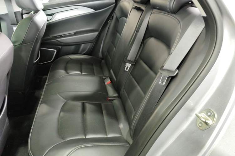 Used Geometry A 2019 High-Value Standard Range Cube Edition Left Rear Seat