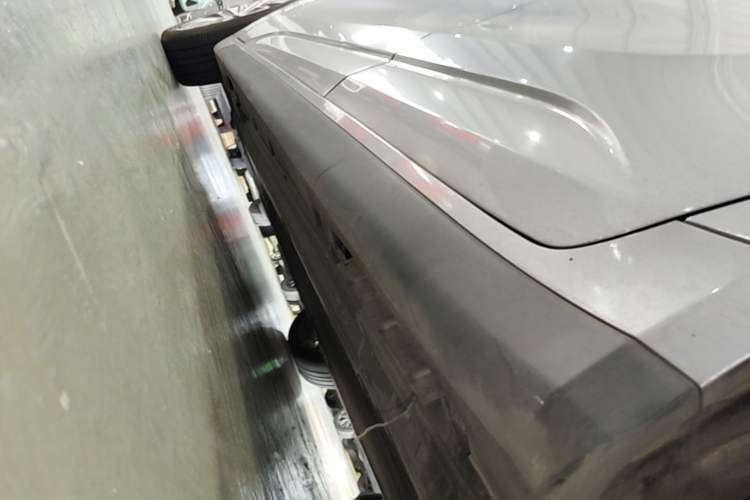 Used Geometry A 2019 High-Value Standard Range Cube Edition Left Side Sill