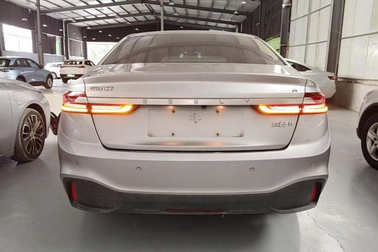 Used Geometry A 2019 High-Value Standard Range Cube Edition Rear