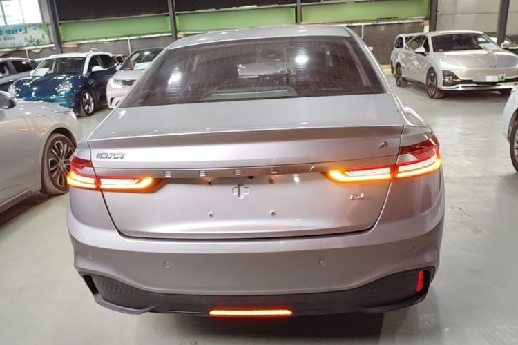 Used Geometry A 2019 High-Value Standard Range Cube Edition Rear