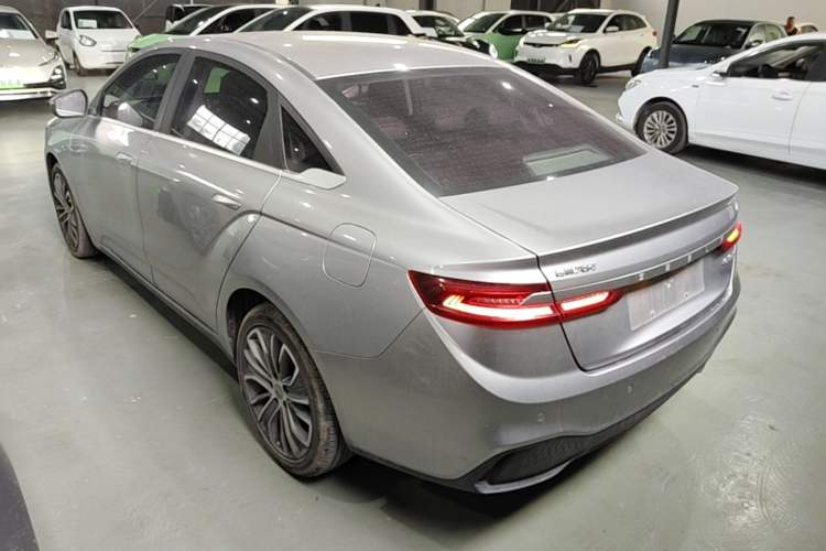 Used Geometry A 2019 High-Value Standard Range Cube Edition Rear Left 45 Deg