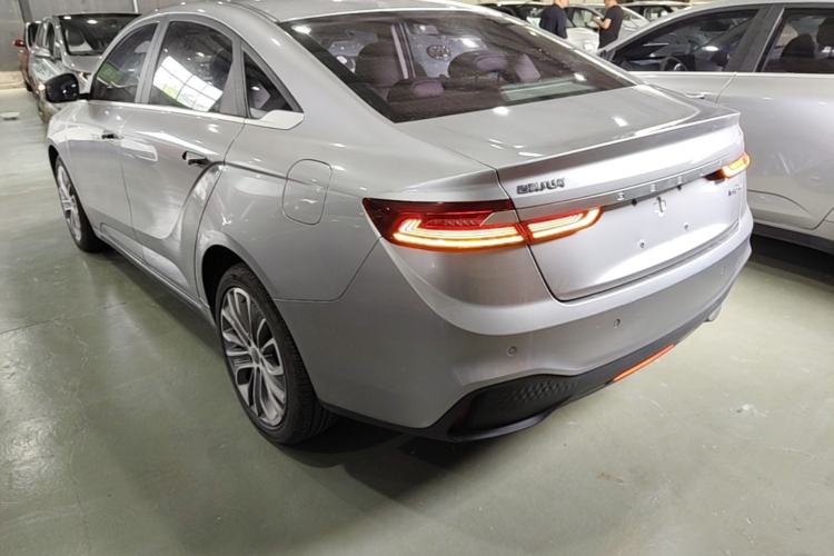 Used Geometry A 2019 High-Value Standard Range Cube Edition Rear Left 45 Deg
