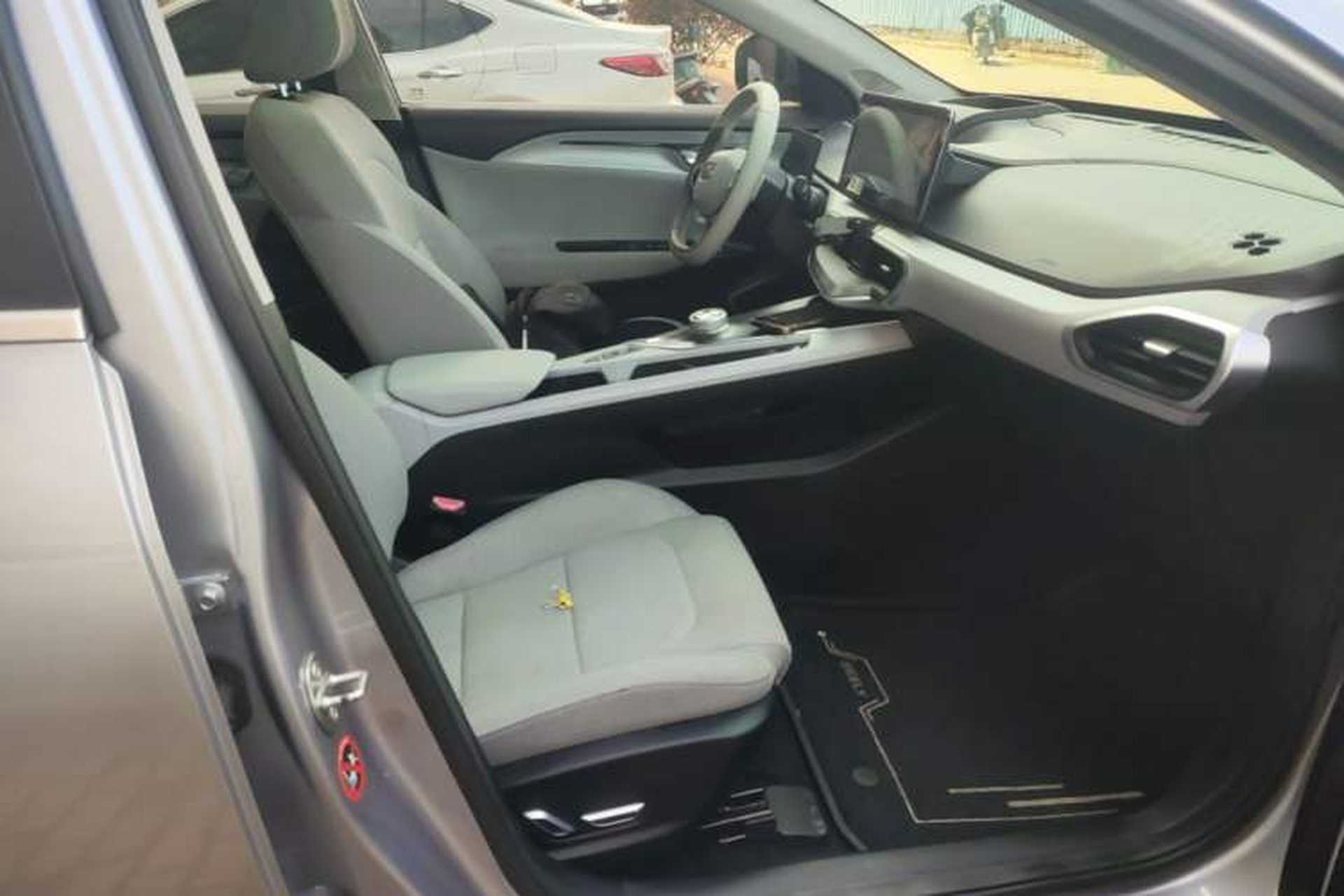 Used Geometry A 2019 High-Performance Standard Range Power Edition Right Front Seat