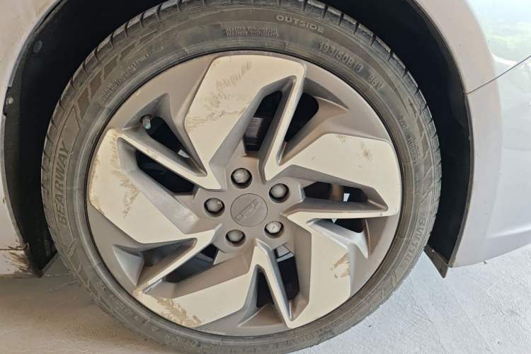 Used Geometry A 2019 Upgraded Model High-Performance Standard Range Power Cube Version Right Front Wheel Hub
