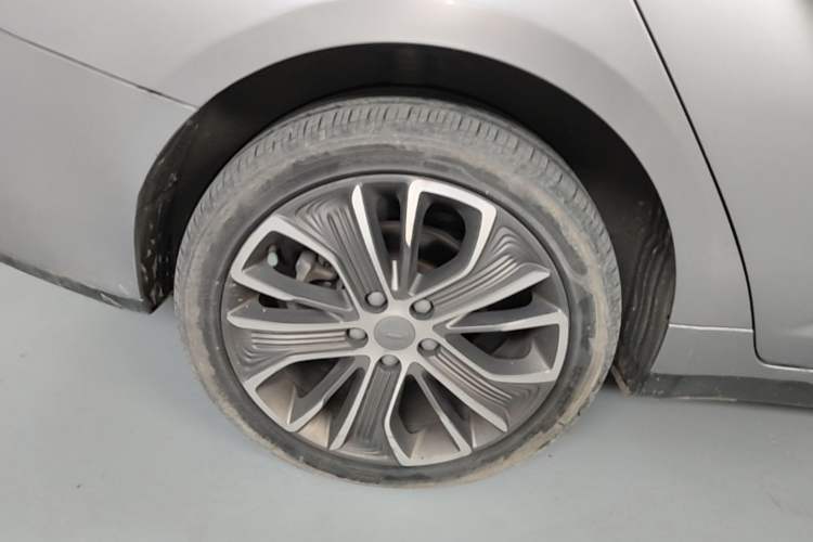 Used Geometry A 2019 High-Value Standard Range Cube Edition Right Rear Wheel Hub