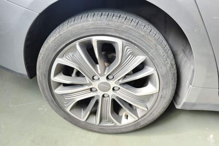 Used Geometry A 2019 High-Value Standard Range Cube Edition Right Rear Wheel Hub
