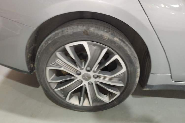 Used Geometry A 2019 High-Value Standard Range Cube Edition Right Rear Wheel Hub