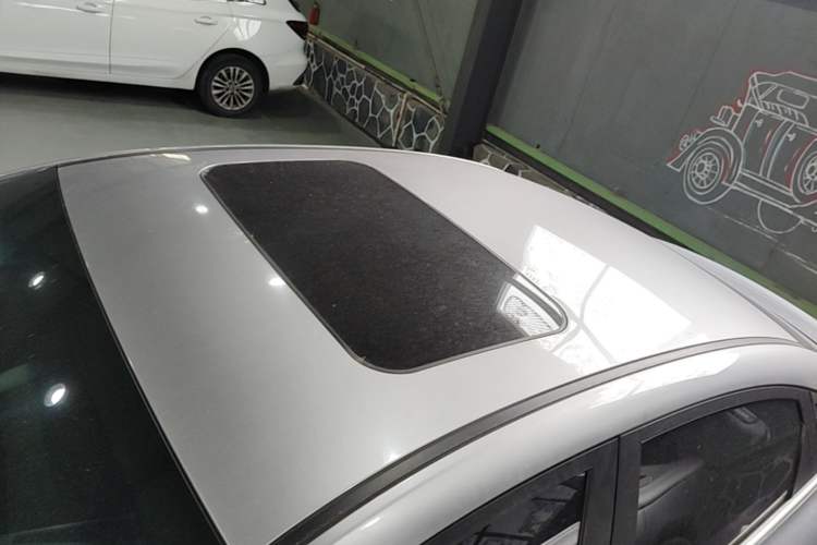 Used Geometry A 2019 High-Value Standard Range Cube Edition Roof