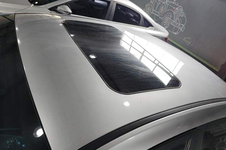 Used Geometry A 2019 High-Value Standard Range Cube Edition Roof