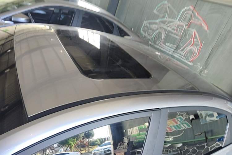 Used Geometry A 2019 High-Value Standard Range Cube Edition Roof