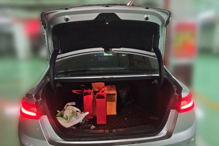 Used Geometry A 2019 High-Performance Standard Range Power Edition Trunk