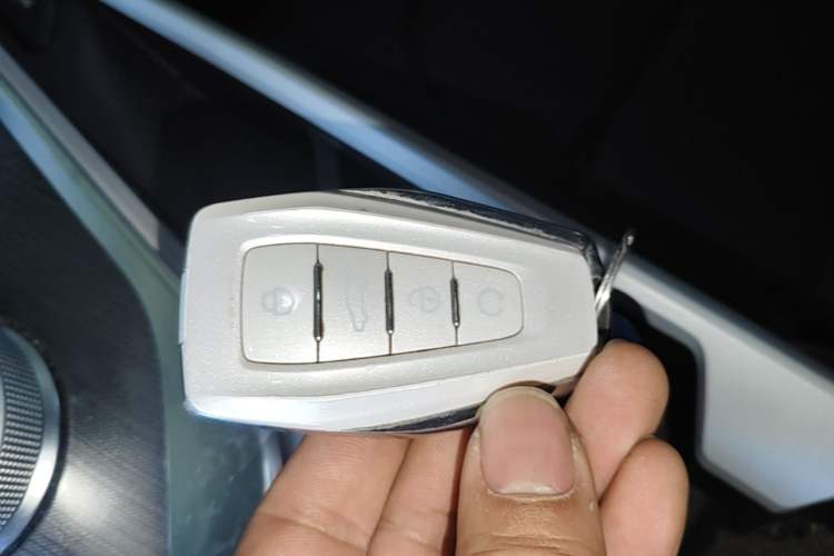 Used Geometry A 2019 High-Value Standard Range Cube Edition Vehicle Key