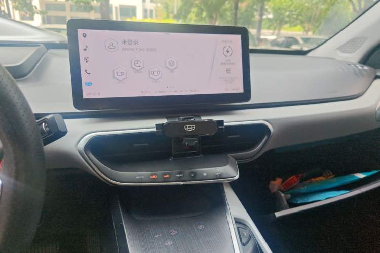 Used Geometry A 2019 High-Performance Standard Range Power Edition Audio And AC Panel