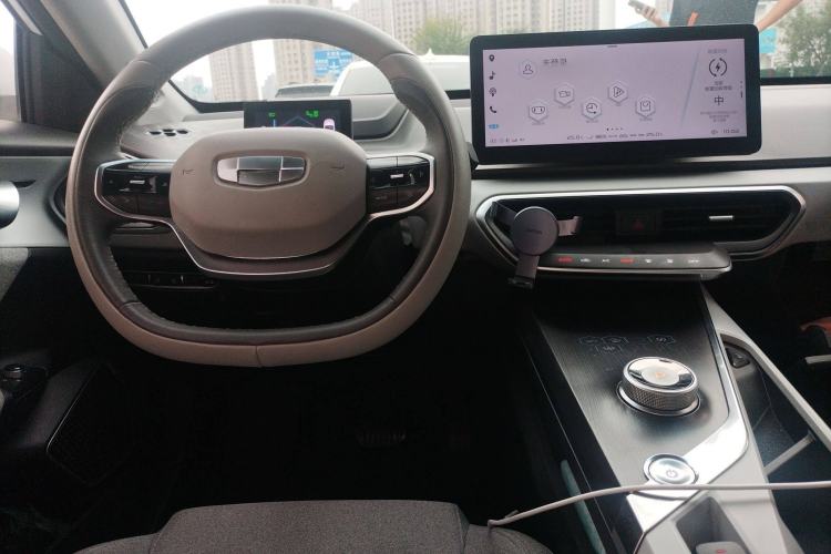 Used Geometry A 2019 High-Performance Standard Range Power Edition Center Console