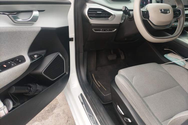 Used Geometry A 2019 High-Performance Standard Range Power Edition Driver Seat