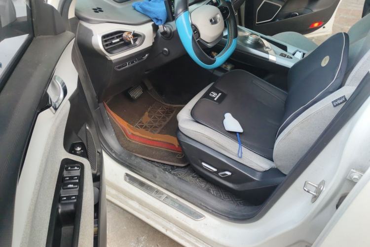 Used Geometry A 2019 High-Performance Standard Range Power Edition Driver Seat