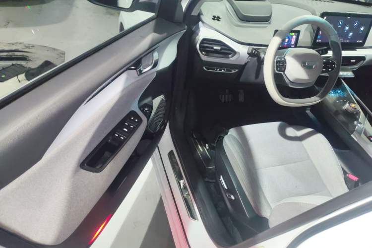Used Geometry A 2019 Upgraded Model High-Performance Standard Range Power Cube Version Driver Seat