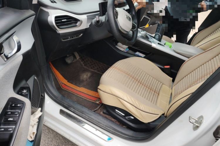 Used Geometry A 2019 High-Performance Standard Range Power Edition Driver Seat