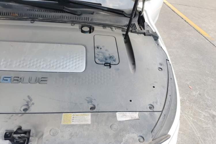 Used Geometry A 2019 High-Performance Standard Range Power Edition Engine Bay Left