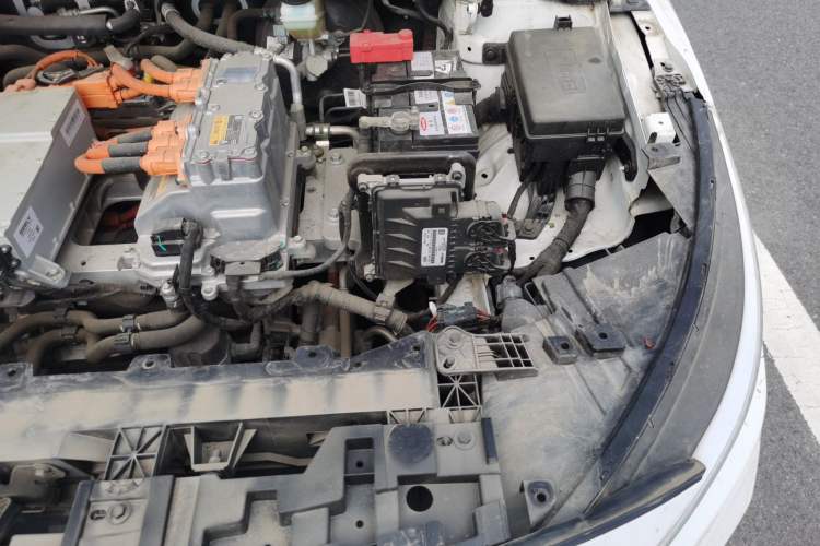 Used Geometry A 2019 Upgraded Model High-Energy Ultra-Long Range – PowerCube Version Engine Bay Left