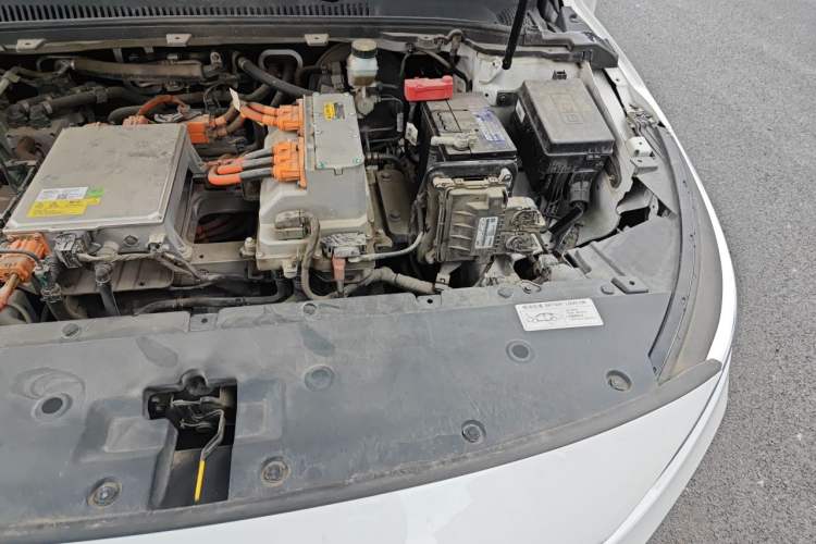 Used Geometry A 2019 Upgraded Model High-Resolution Standard Range Square Edition Engine Bay Left
