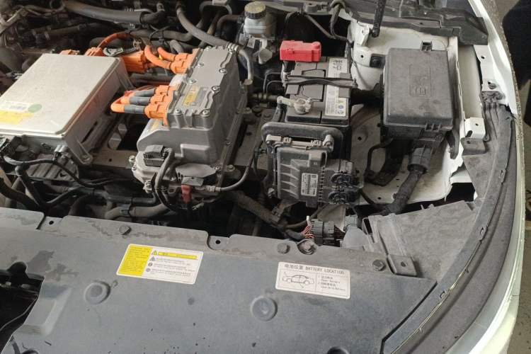 Used Geometry A 2019 Upgraded Model High-Resolution Standard Range Square Edition Engine Bay Left