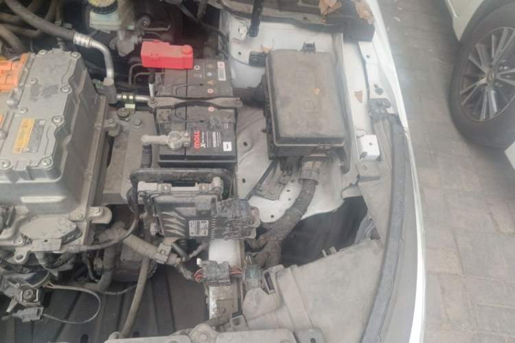 Used Geometry A 2019 High-Energy Ultra-Long Range Cube Edition Engine Bay Left