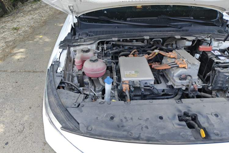 Used Geometry A 2019 Upgraded Model High-Resolution Standard Range Square Edition Engine Bay Right