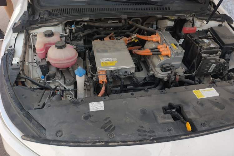 Used Geometry A 2019 Upgraded Model High-Resolution Standard Range Square Edition Engine Bay Right