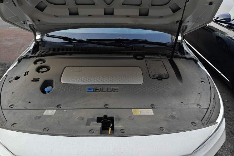 Used Geometry A 2019 High-Performance Standard Range Power Edition Engine Bay