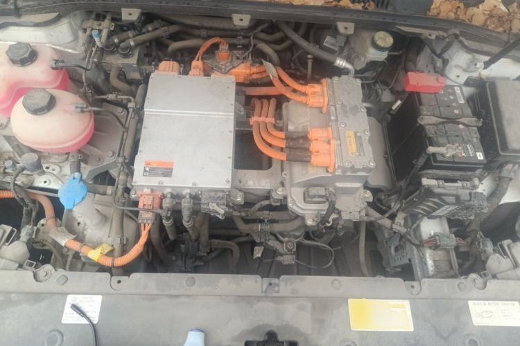 Used Geometry A 2019 High-Energy Ultra-Long Range Cube Edition Engine Bay