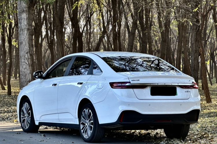 Used Geometry A 2019 High-Value Standard Range Cube Edition Exterior 3