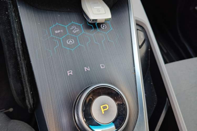 Used Geometry A 2019 High-Performance Standard Range Power Edition Gear Lever